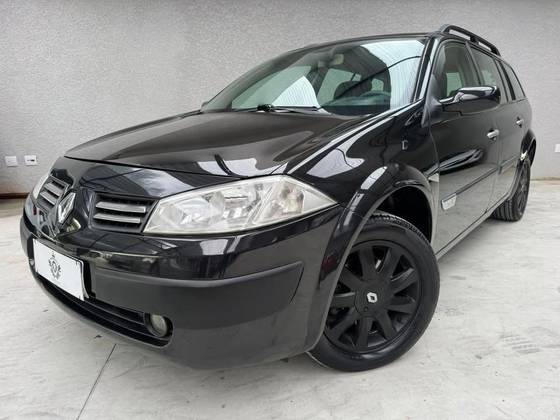 RENAULT MEGANE 1.6 DYNAMIQUE GRAND TOUR 16V FLEX 4P MANUAL RENAULT MEGANE 1.6 DYNAMIQUE GRAND TOUR 16V FLEX 4P MANUAL